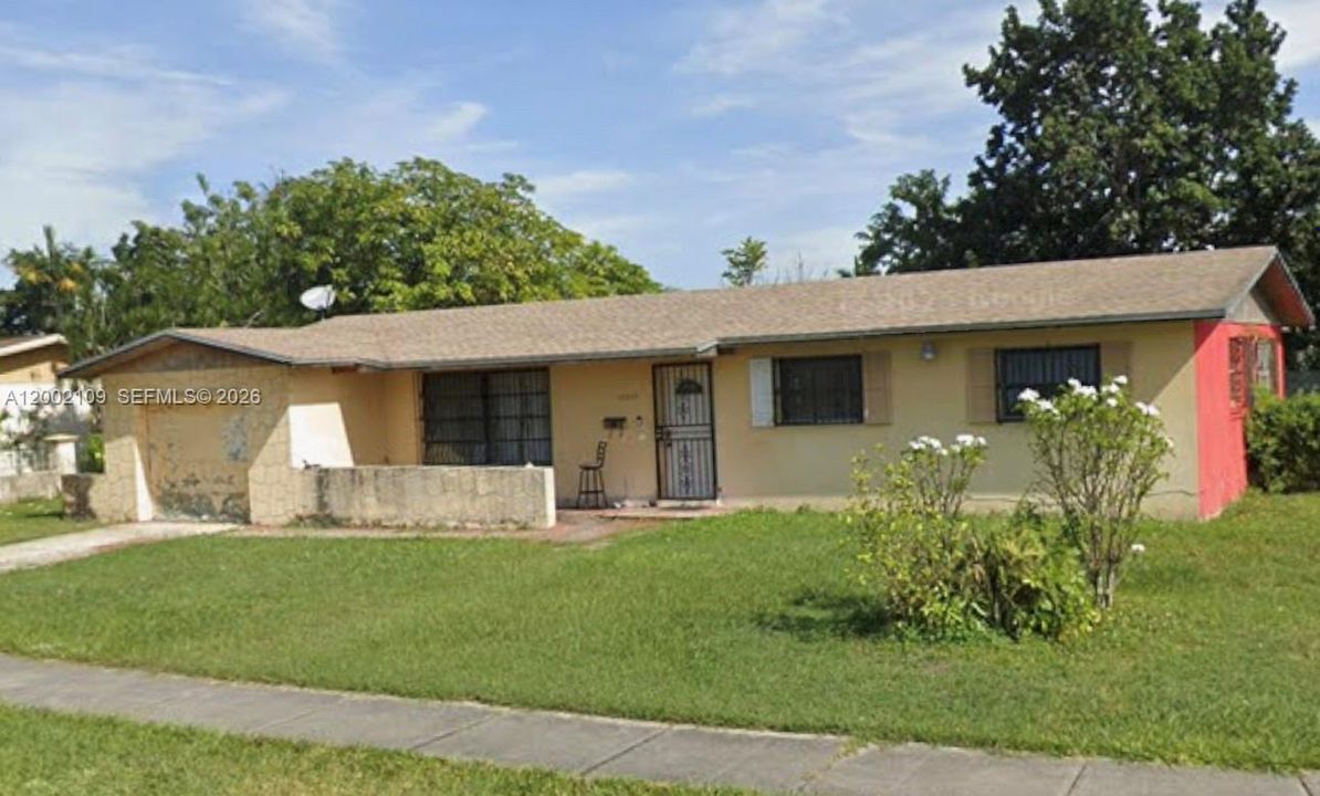 Activo con contrato: $499,995 (4 camas, 2 baños, 1727 Pies cuadrados)
