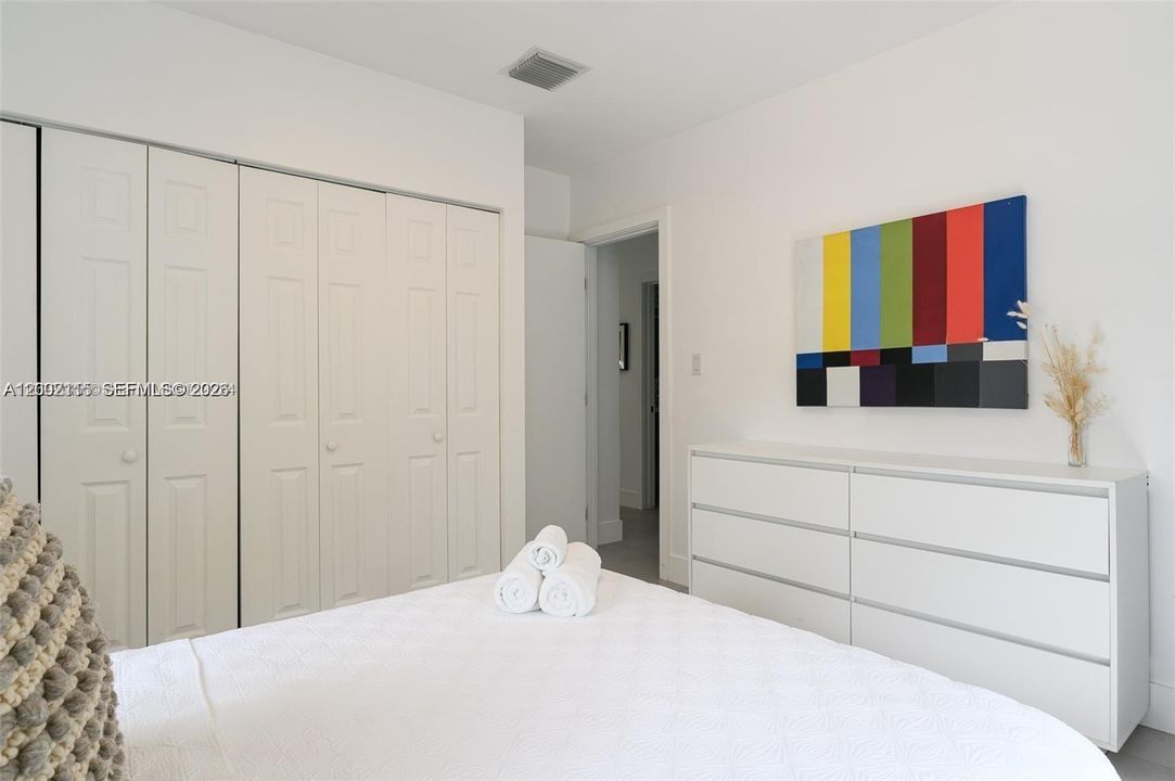 Под контрактом: $4,950 (3 спален, 2 ванн, 1145 Квадратных фут)