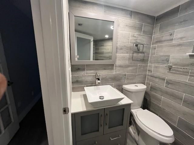 2nd bathroom