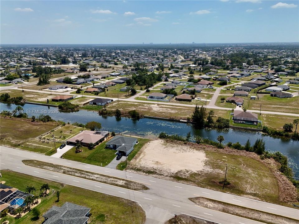 На продажу: $65,000 (0.23 acres)