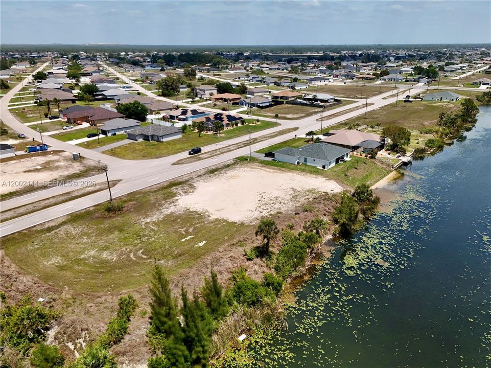На продажу: $65,000 (0.23 acres)
