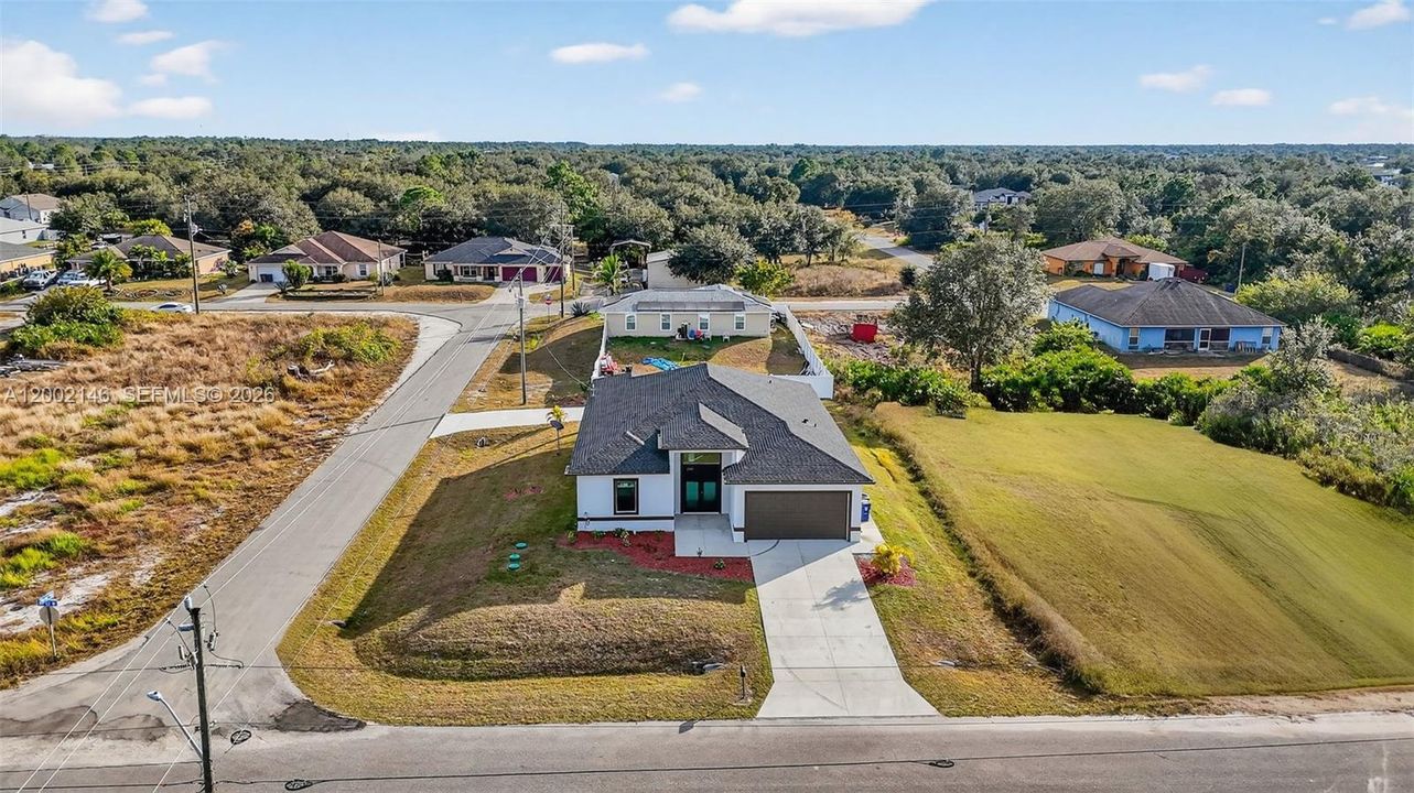 For Sale: $465,000 (4 beds, 3 baths, 2161 Square Feet)
