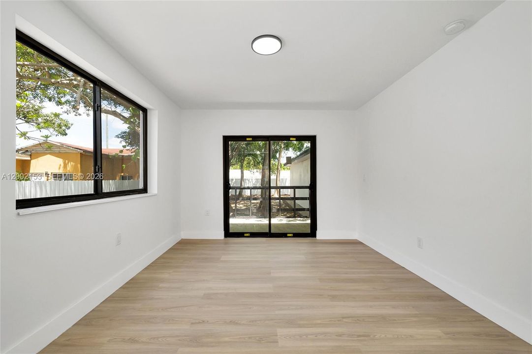Active With Contract: $730,000 (5 beds, 4 baths, 1666 Square Feet)