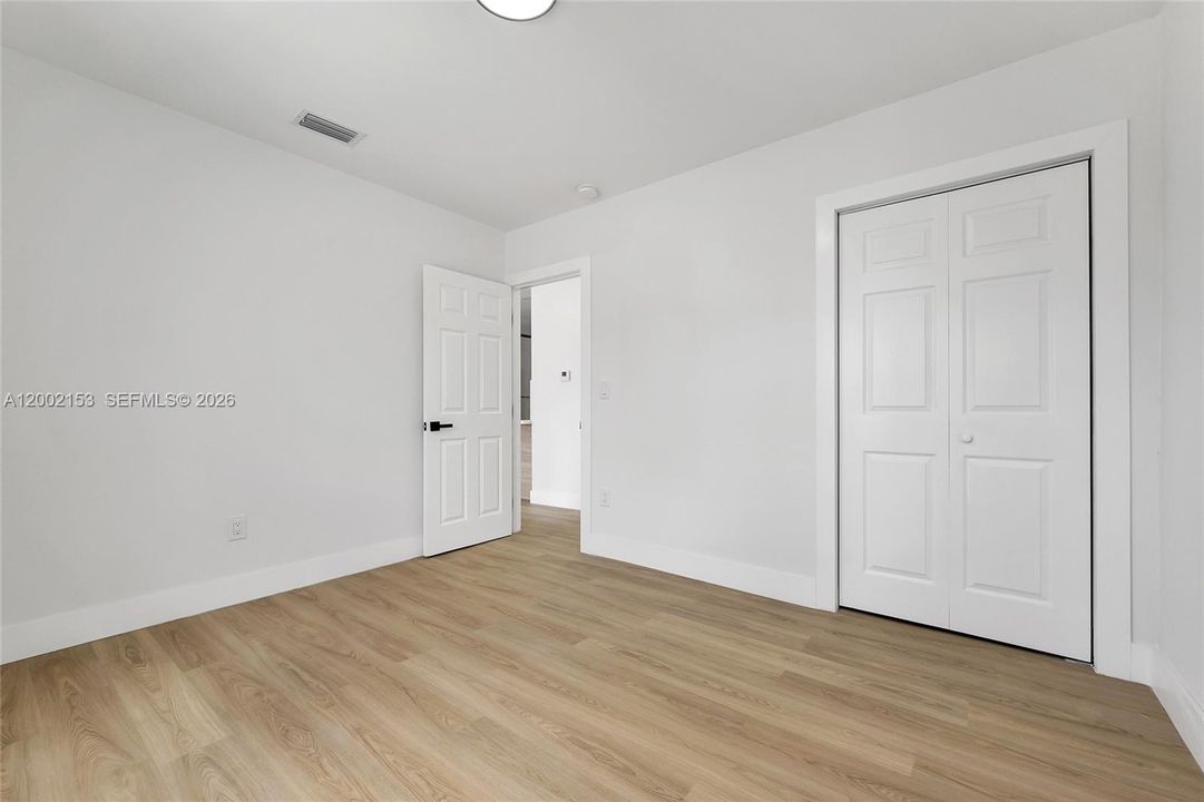 Active With Contract: $730,000 (5 beds, 4 baths, 1666 Square Feet)