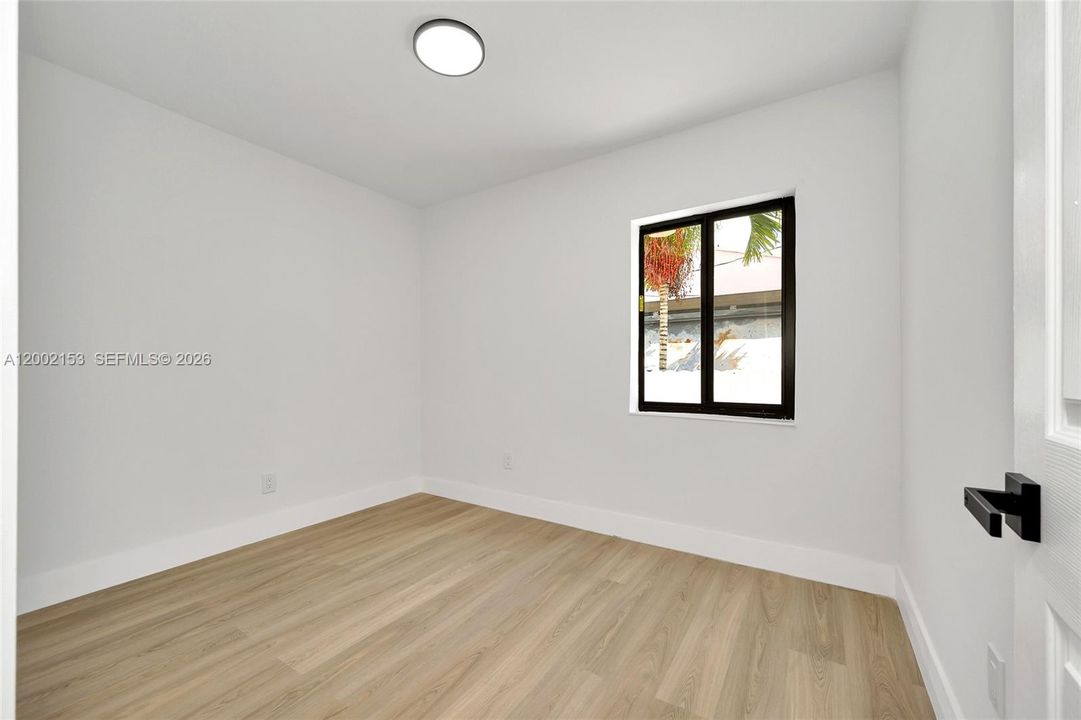 Active With Contract: $730,000 (5 beds, 4 baths, 1666 Square Feet)