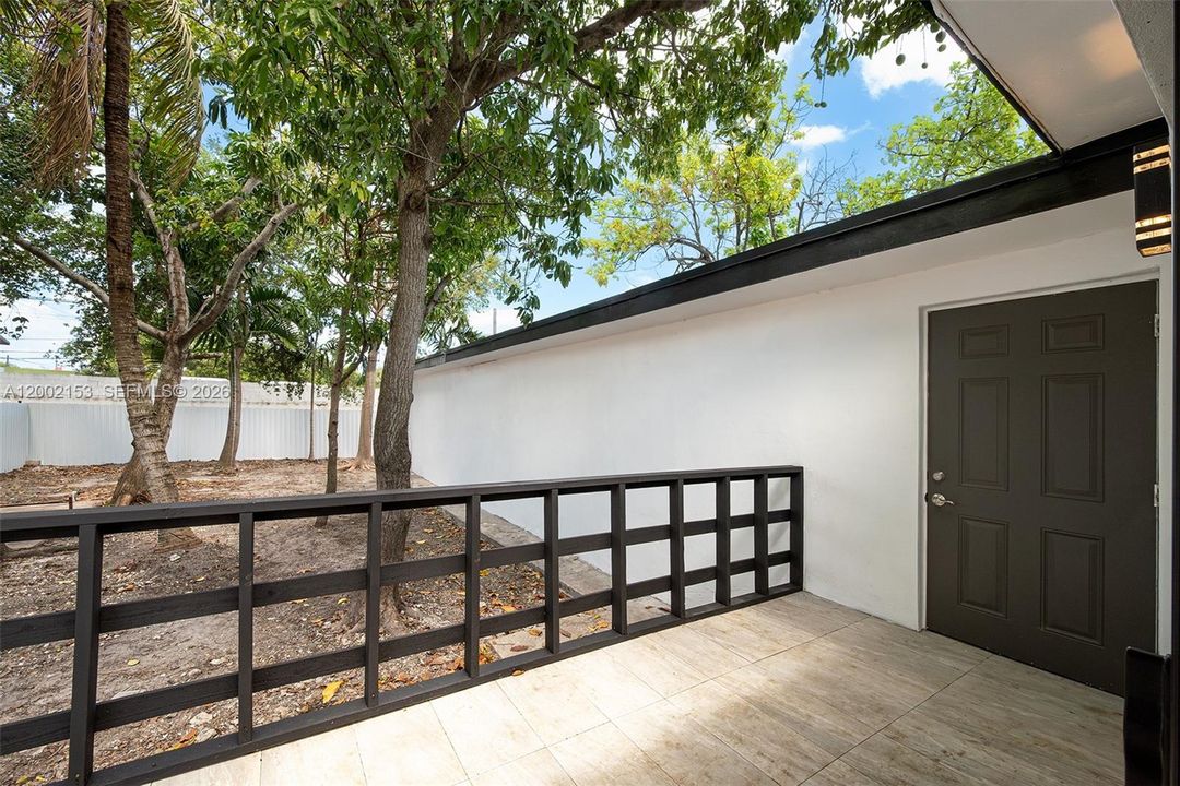 Active With Contract: $730,000 (5 beds, 4 baths, 1666 Square Feet)