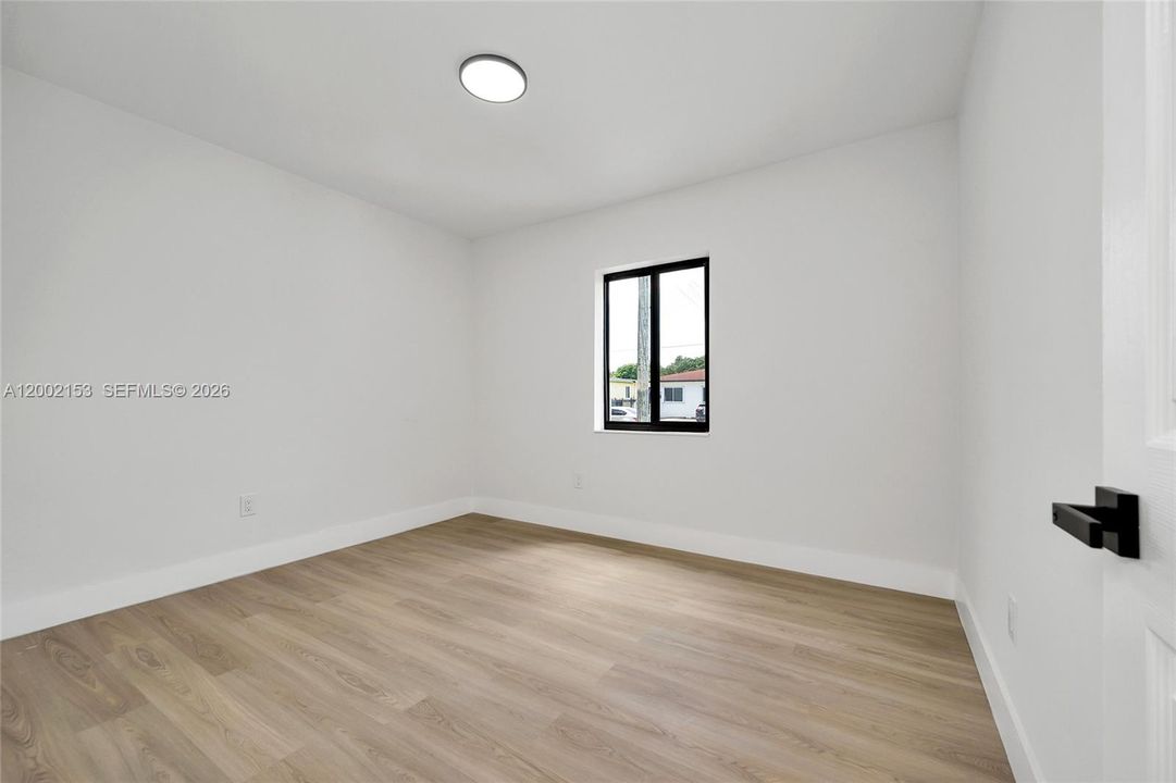 Active With Contract: $730,000 (5 beds, 4 baths, 1666 Square Feet)