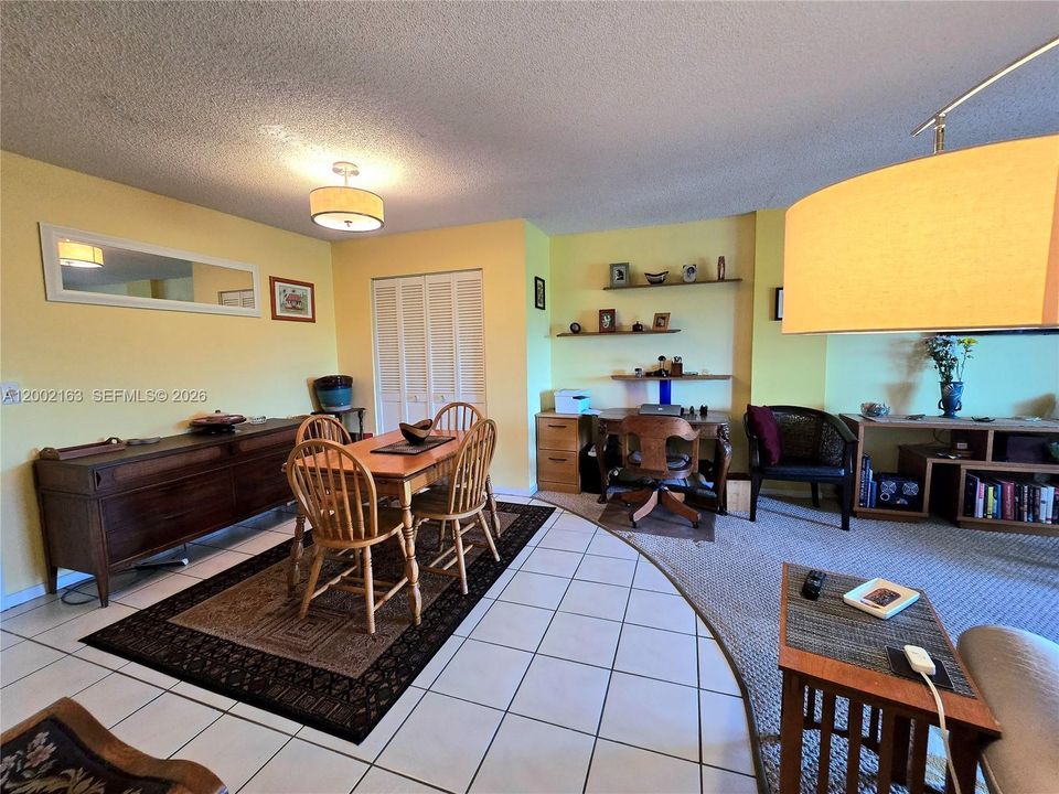For Sale: $177,000 (1 beds, 1 baths, 768 Square Feet)