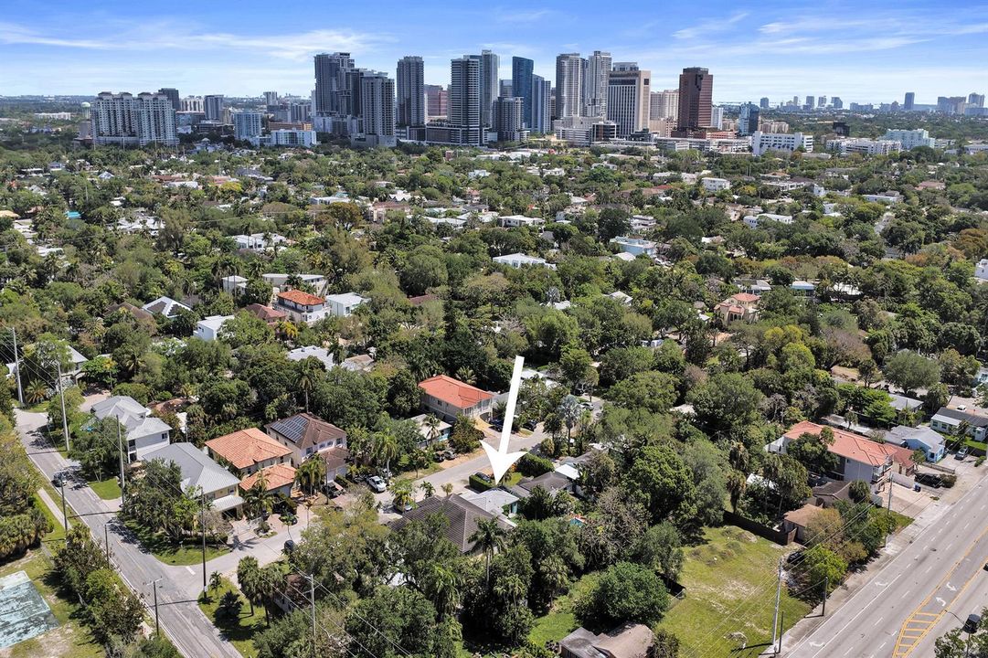 Located Close to Downtown and Las Olas