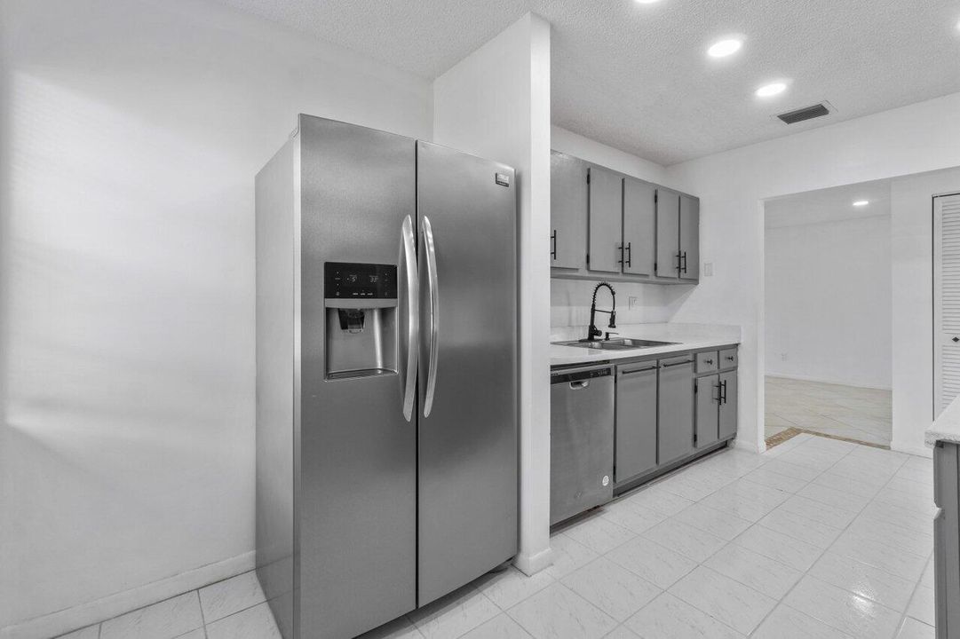 010-1620GranfernAvenue-WestPalmBeach-FL-
