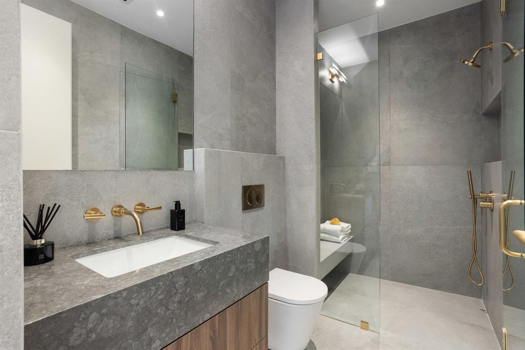 Bathroom #2