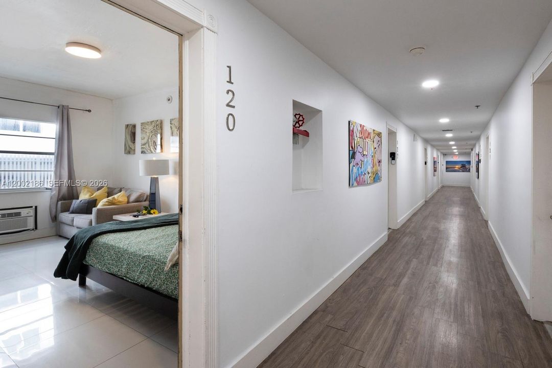 For Sale: $299,000 (0 beds, 1 baths, 200 Square Feet)