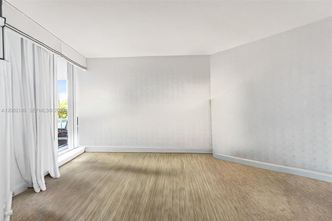 En Venta: $940,000 (3 camas, 2 baños, 2640 Pies cuadrados)