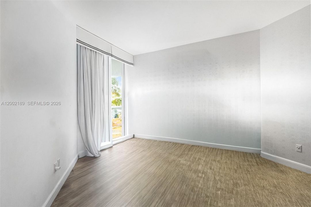 En Venta: $940,000 (3 camas, 2 baños, 2640 Pies cuadrados)