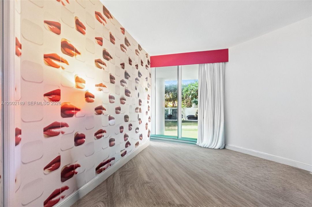 En Venta: $940,000 (3 camas, 2 baños, 2640 Pies cuadrados)