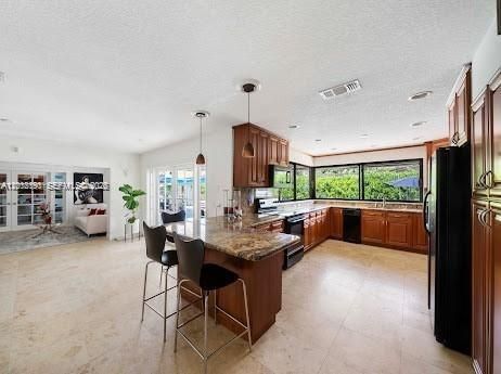 En Venta: $1,599,000 (5 camas, 3 baños, 3881 Pies cuadrados)