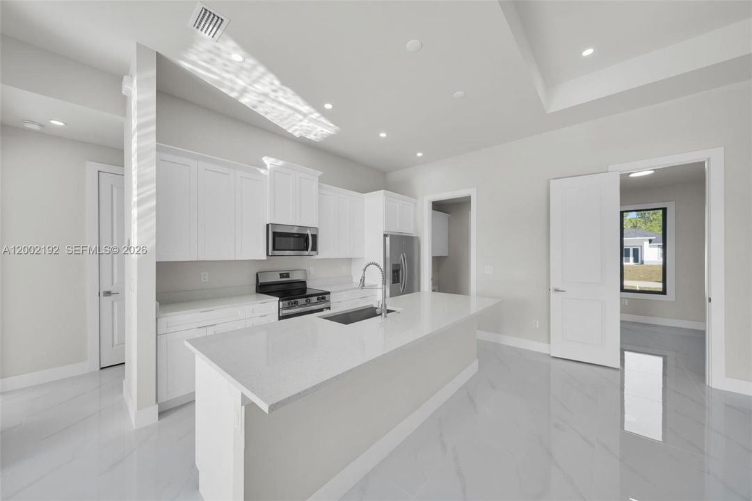 For Rent: $2,400 (3 beds, 2 baths, 0 Square Feet)