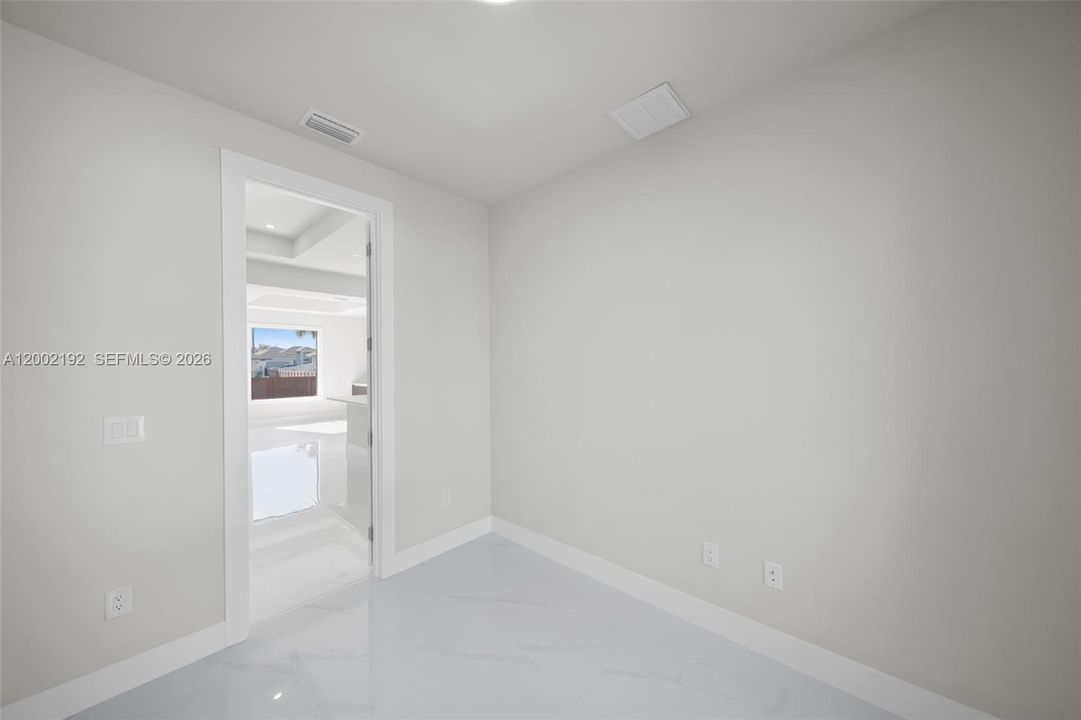 For Rent: $2,400 (3 beds, 2 baths, 0 Square Feet)