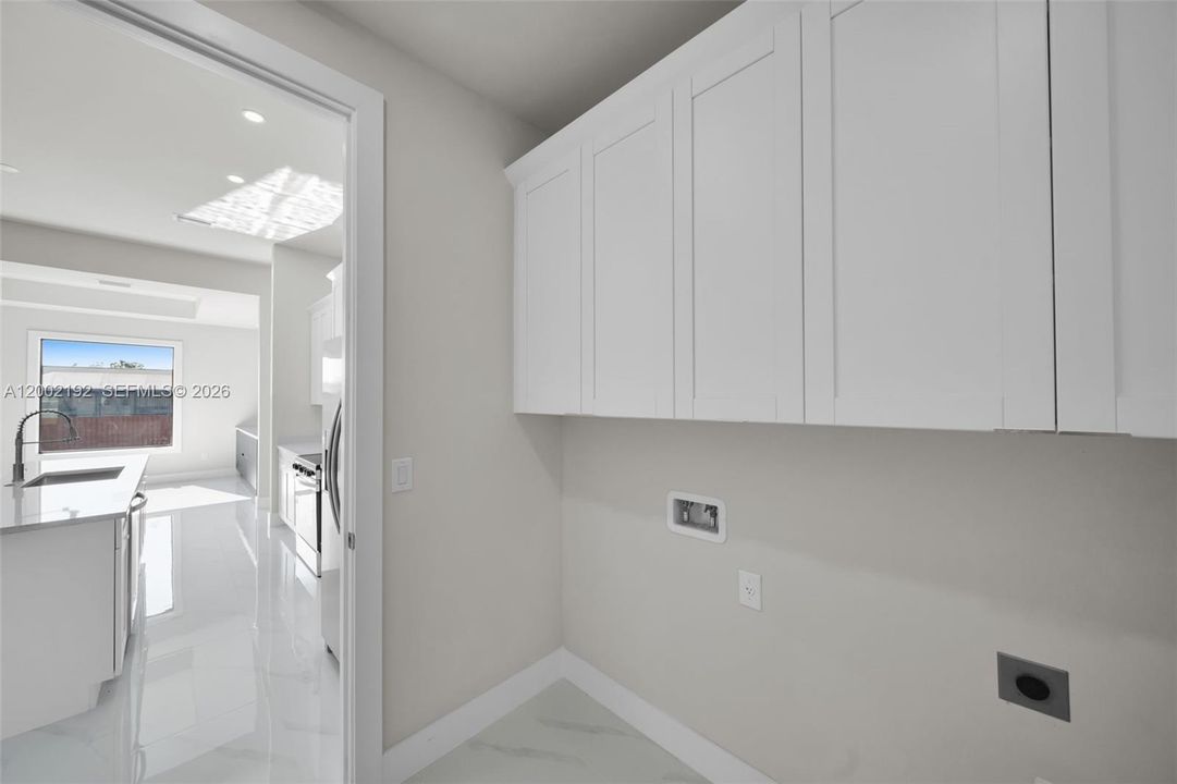 For Rent: $2,400 (3 beds, 2 baths, 0 Square Feet)