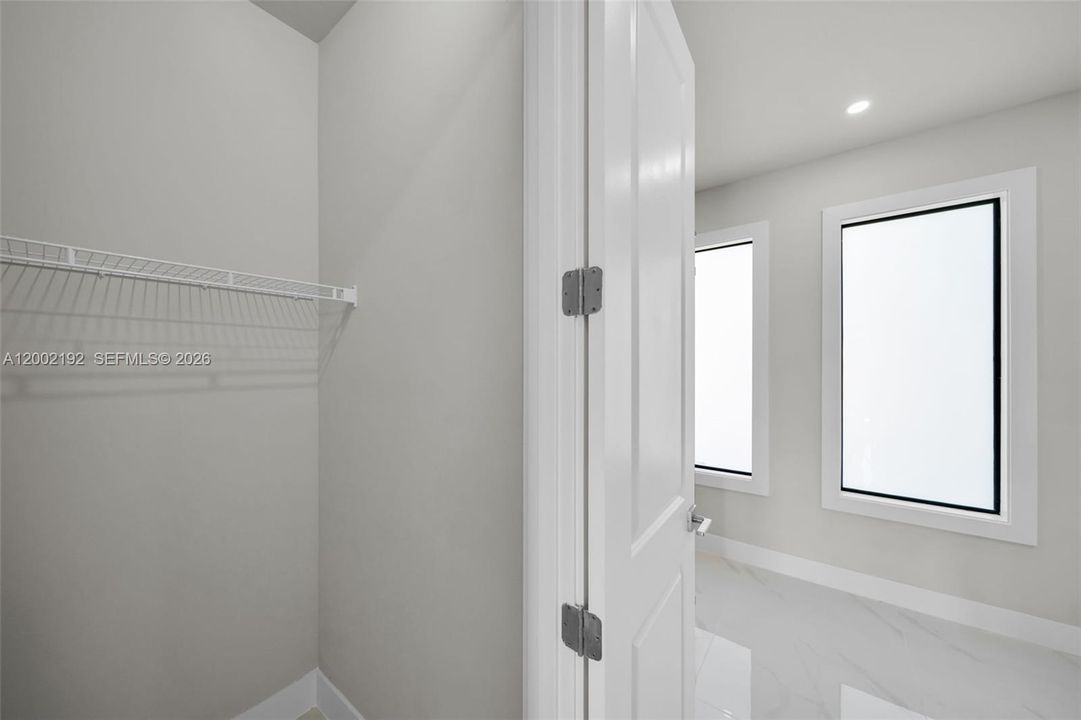 For Rent: $2,400 (3 beds, 2 baths, 0 Square Feet)