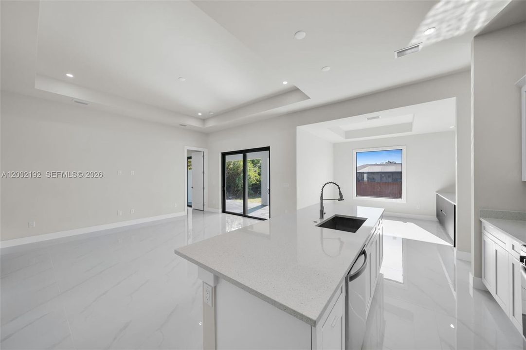 For Rent: $2,400 (3 beds, 2 baths, 0 Square Feet)