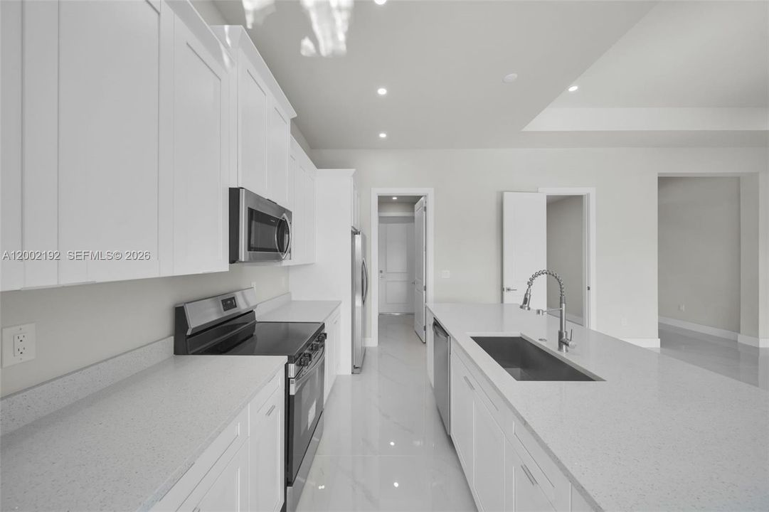 For Rent: $2,400 (3 beds, 2 baths, 0 Square Feet)
