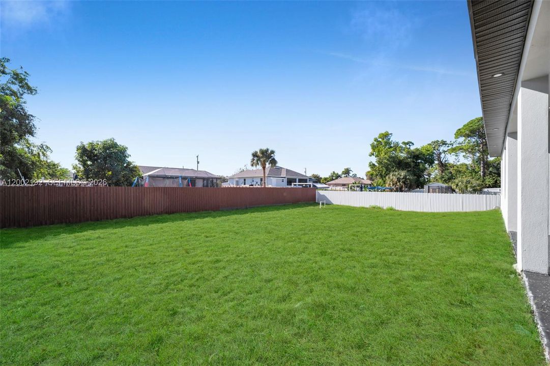 For Rent: $2,400 (3 beds, 2 baths, 0 Square Feet)