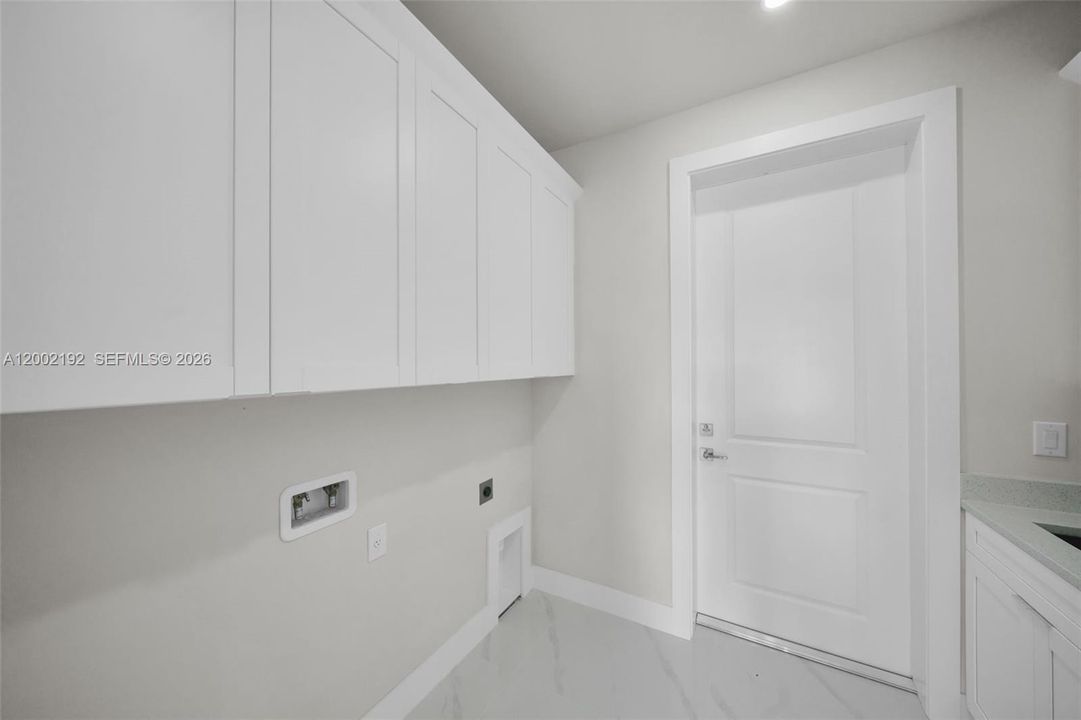 For Rent: $2,400 (3 beds, 2 baths, 0 Square Feet)