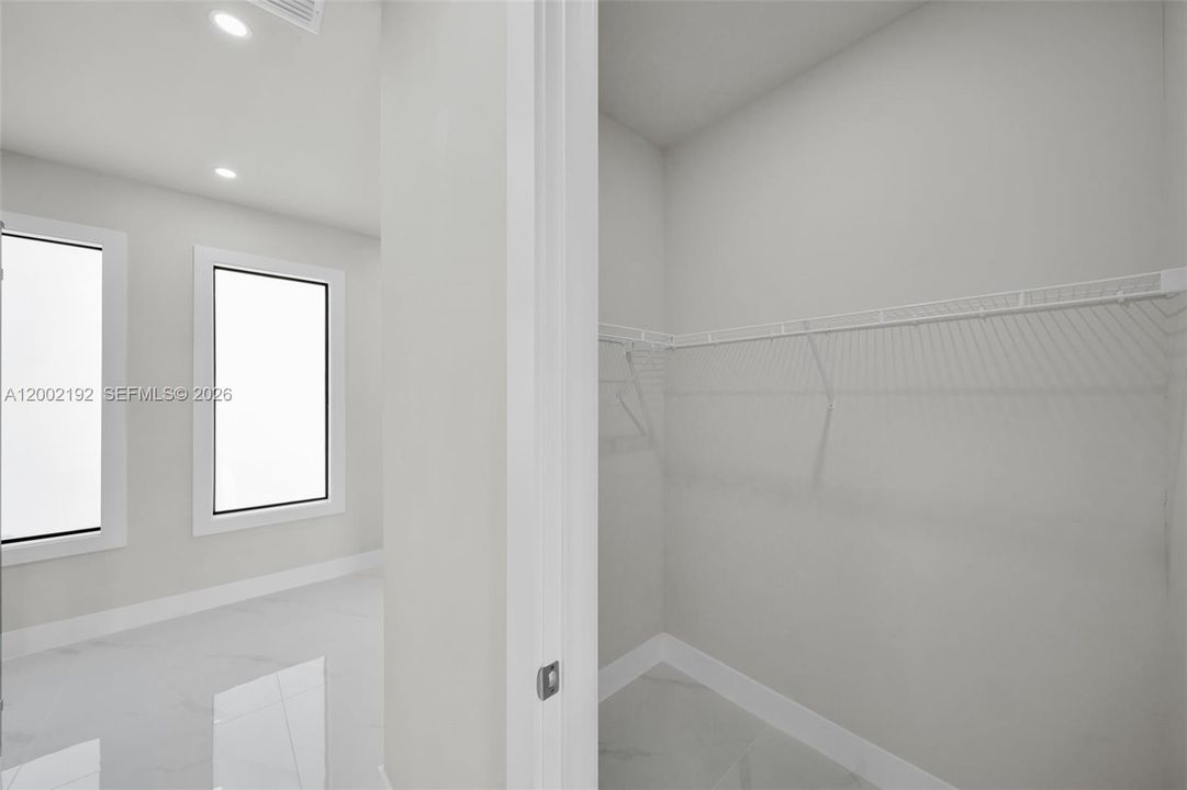 For Rent: $2,400 (3 beds, 2 baths, 0 Square Feet)