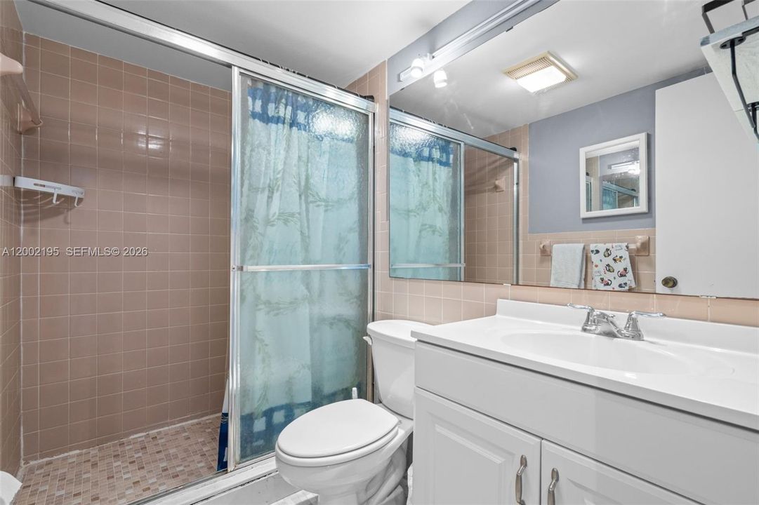 For Sale: $259,900 (2 beds, 2 baths, 912 Square Feet)