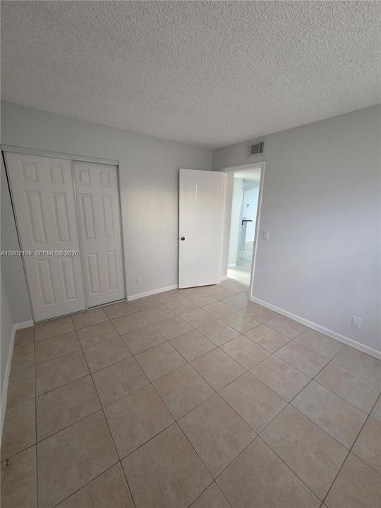 Active With Contract: $2,450 (3 beds, 2 baths, 1166 Square Feet)