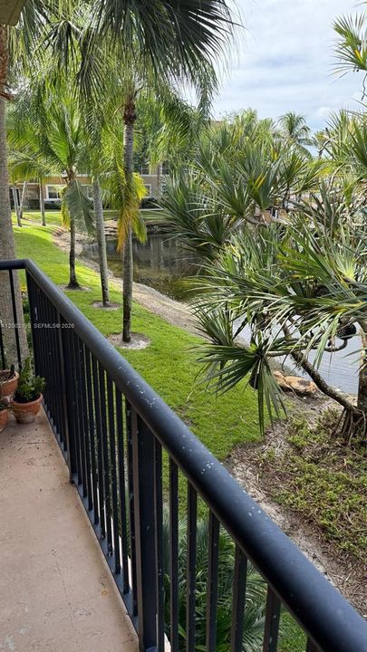 Active With Contract: $2,450 (3 beds, 2 baths, 1166 Square Feet)