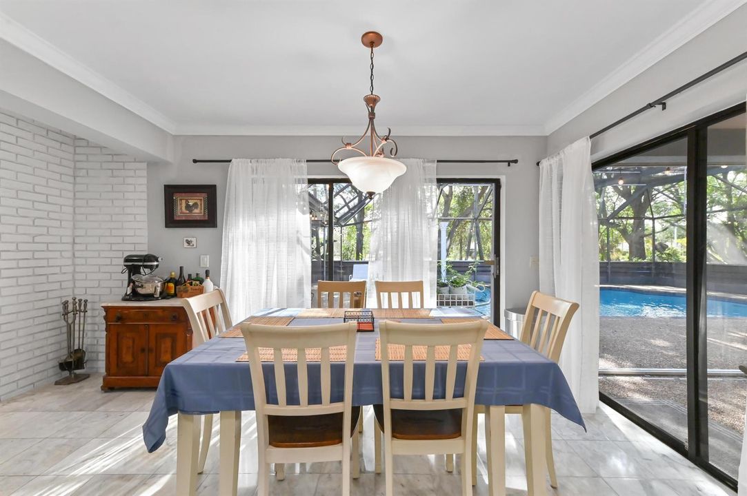 16 dining area 01