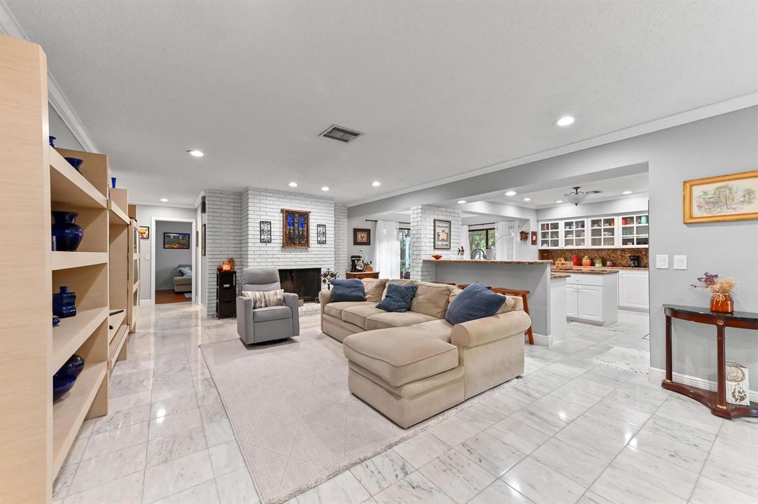 19 family room 03