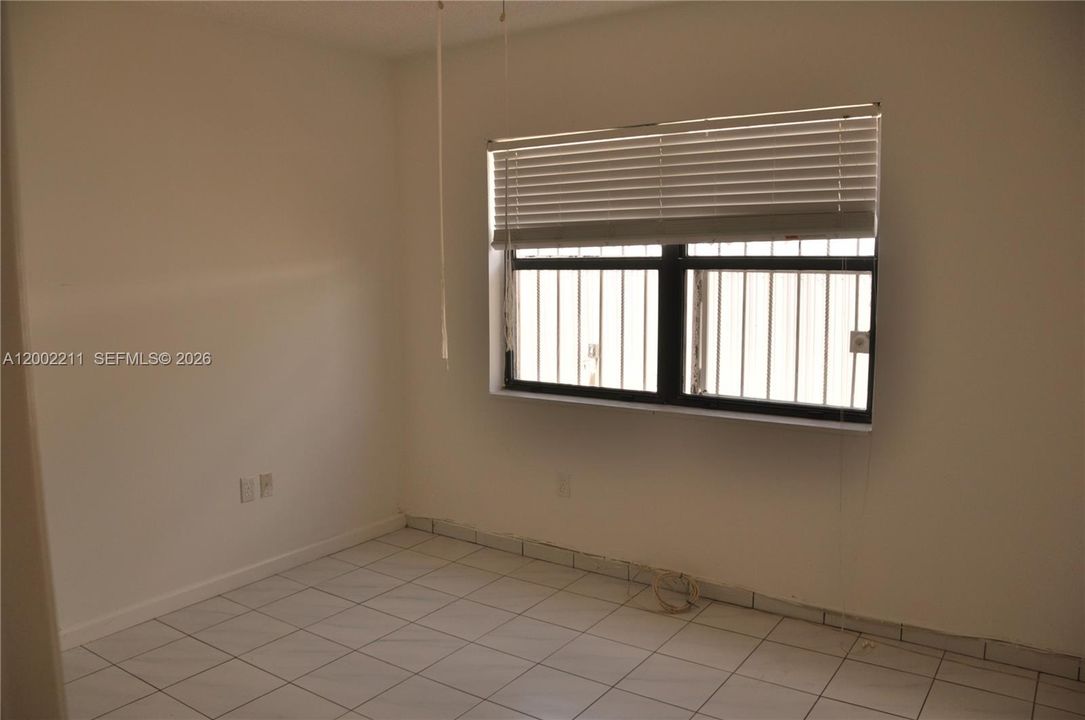 Activo con contrato: $695,500 (4 camas, 3 baños, 2366 Pies cuadrados)