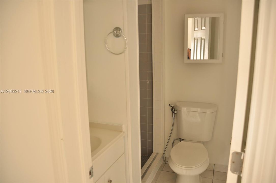 Activo con contrato: $695,500 (4 camas, 3 baños, 2366 Pies cuadrados)