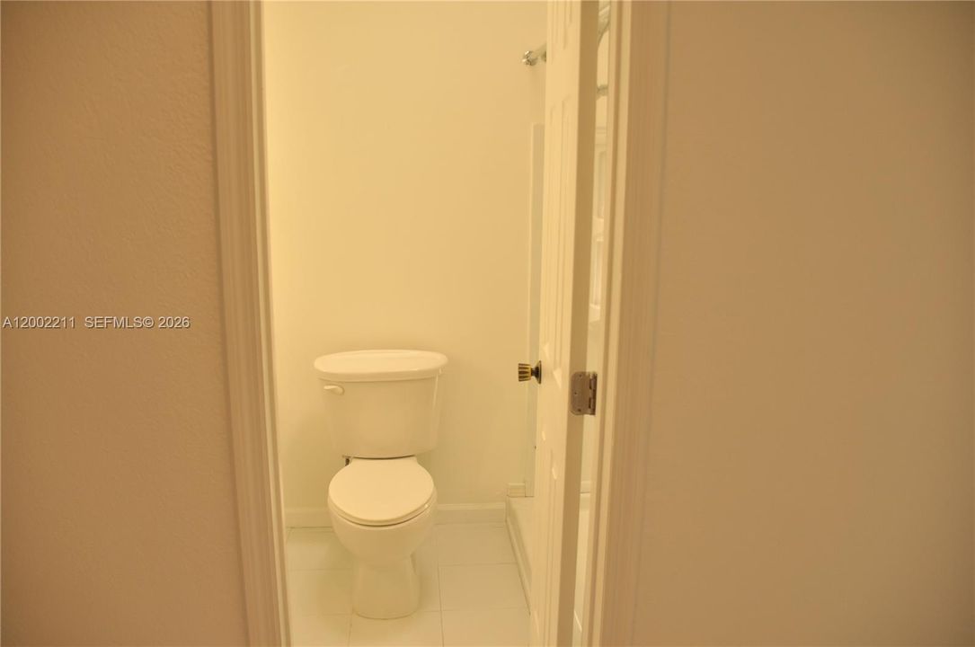 Activo con contrato: $695,500 (4 camas, 3 baños, 2366 Pies cuadrados)