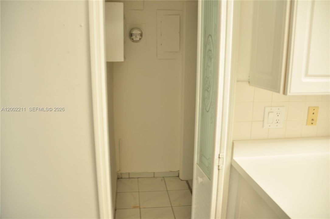 Activo con contrato: $695,500 (4 camas, 3 baños, 2366 Pies cuadrados)