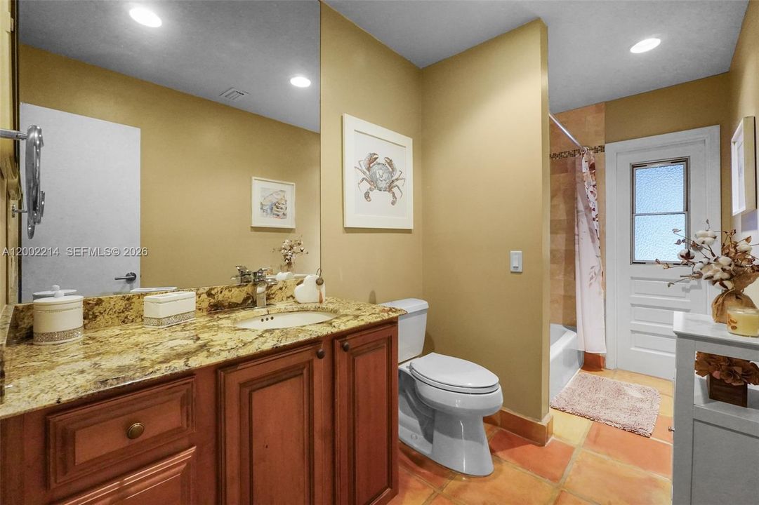 For Rent: $5,100 (4 beds, 3 baths, 2215 Square Feet)