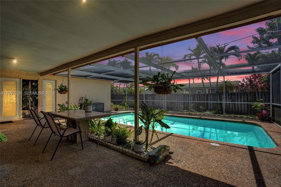 Active With Contract: $635,000 (4 beds, 2 baths, 1854 Square Feet)