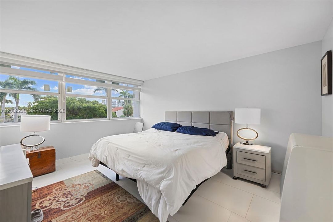 For Sale: $380,000 (2 beds, 2 baths, 1200 Square Feet)