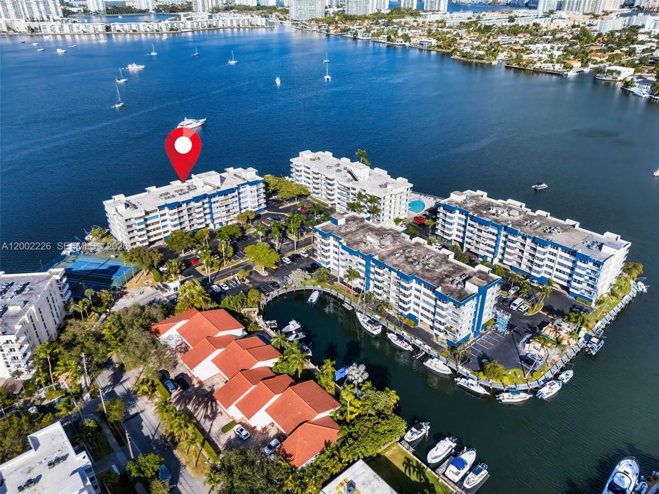 For Sale: $380,000 (2 beds, 2 baths, 1200 Square Feet)