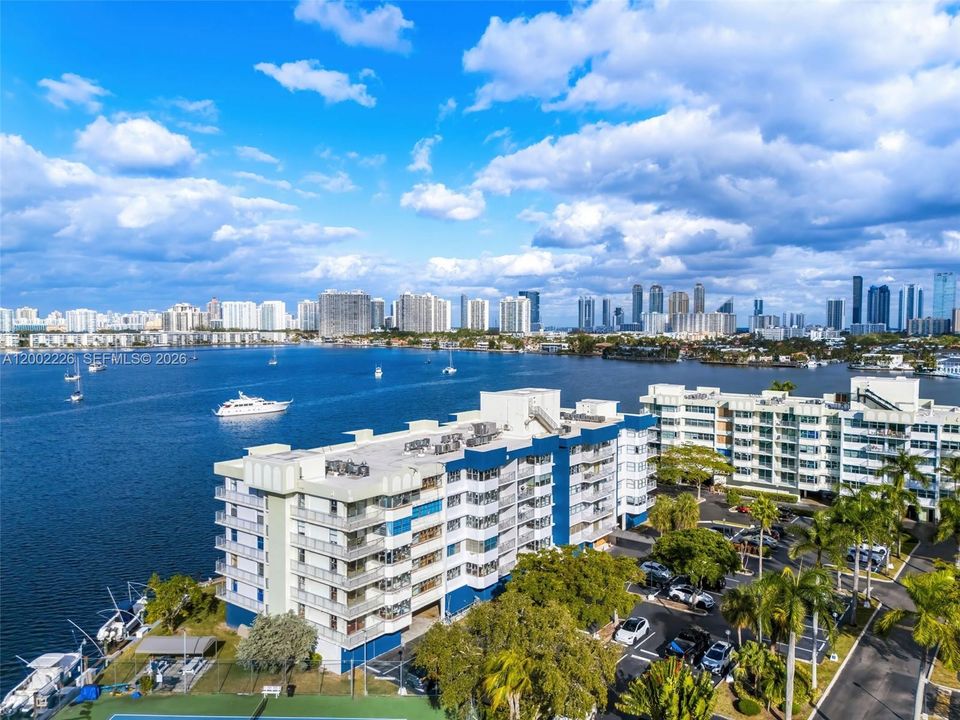 For Sale: $380,000 (2 beds, 2 baths, 1200 Square Feet)