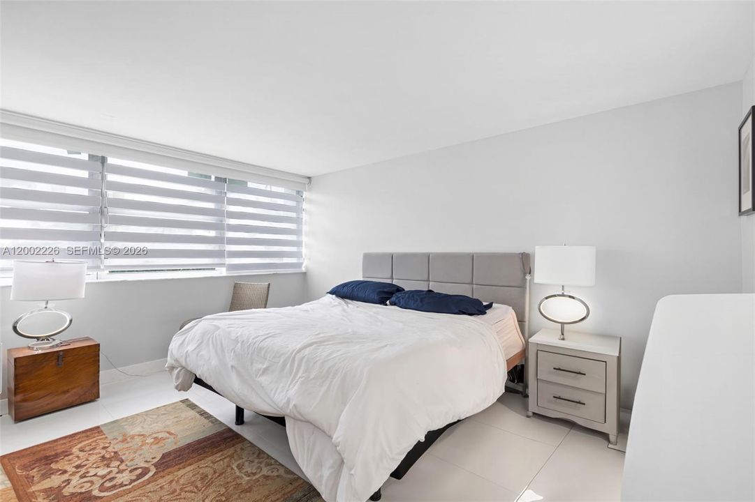 For Sale: $380,000 (2 beds, 2 baths, 1200 Square Feet)