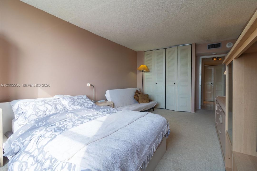 Active With Contract: $459,000 (2 beds, 2 baths, 1856 Square Feet)