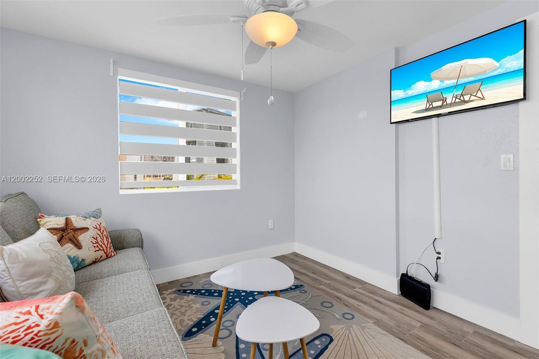 For Sale: $799,000 (4 beds, 3 baths, 1762 Square Feet)