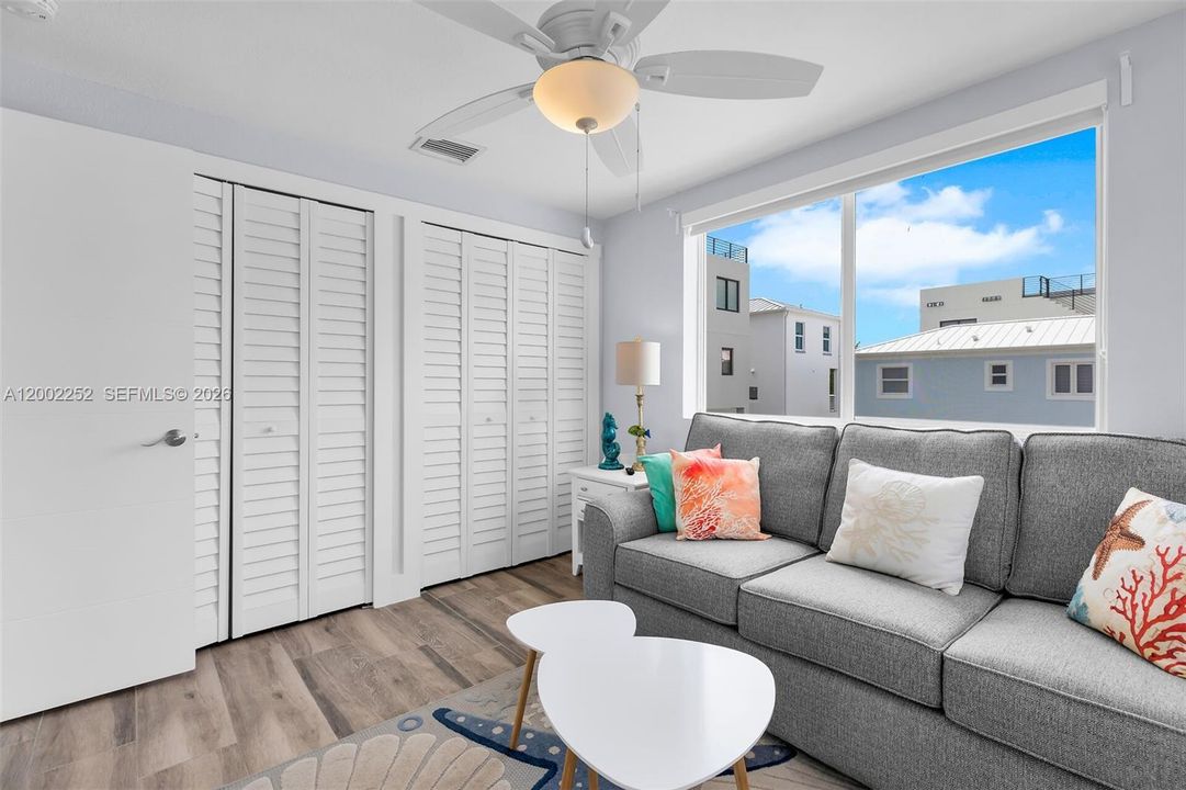 For Sale: $799,000 (4 beds, 3 baths, 1762 Square Feet)