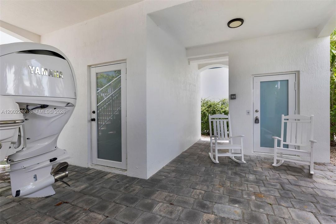 For Sale: $799,000 (4 beds, 3 baths, 1762 Square Feet)