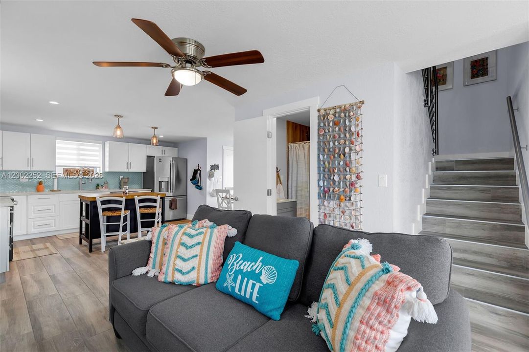 For Sale: $799,000 (4 beds, 3 baths, 1762 Square Feet)