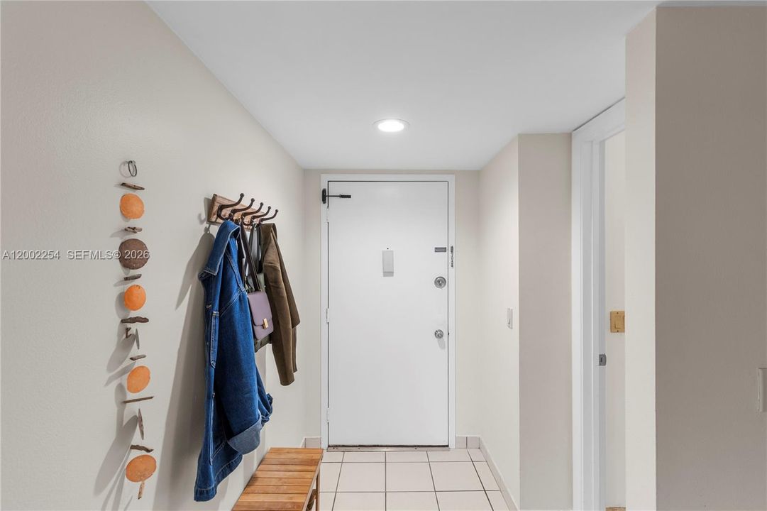 En Venta: $325,000 (2 camas, 2 baños, 1235 Pies cuadrados)